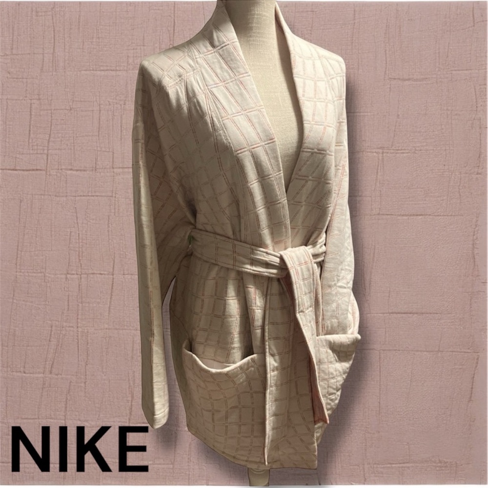 NWT Nike Yoga Wrap Jacket ThermaFIT Luxe Reversible Pocket Wrap Sweater 1X & 3X